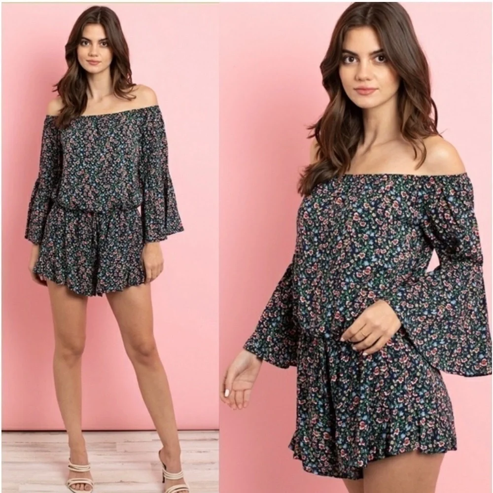 NWT Boutique Sexy Off the Shoulders Floral Romper With Angel Arms SIZE LARGE